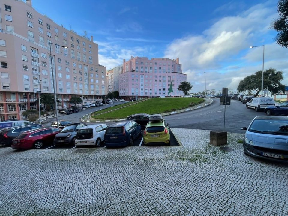 Erhvervsejendom i Rio de Mouro-Estacao, Lisbon - foto 1