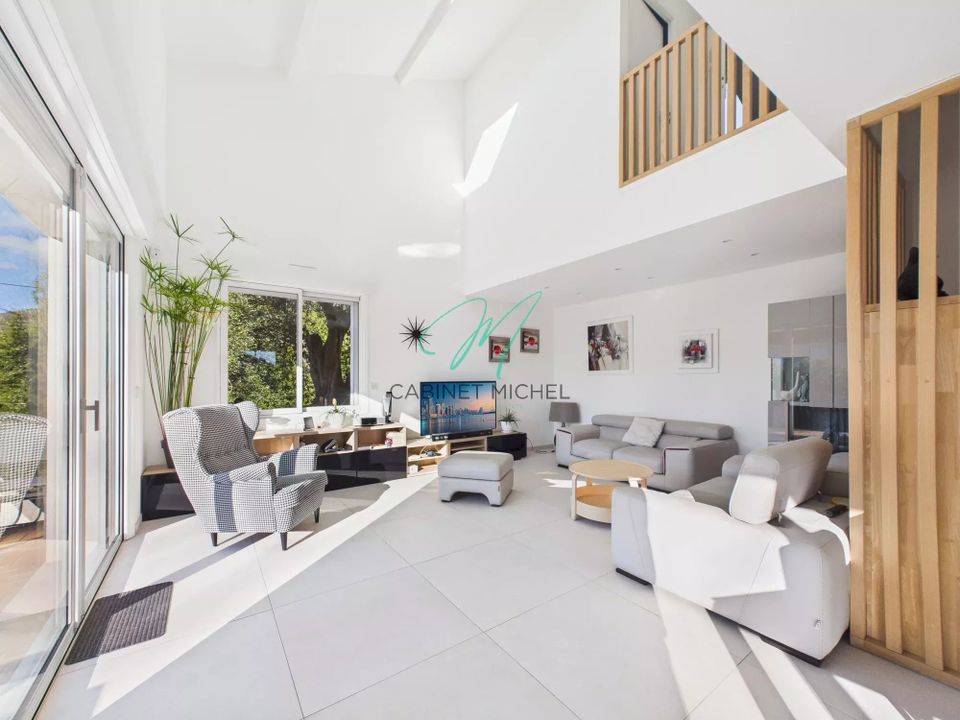 Villa i Chateauneuf-Grasse, Alpes-Maritimes - foto 1
