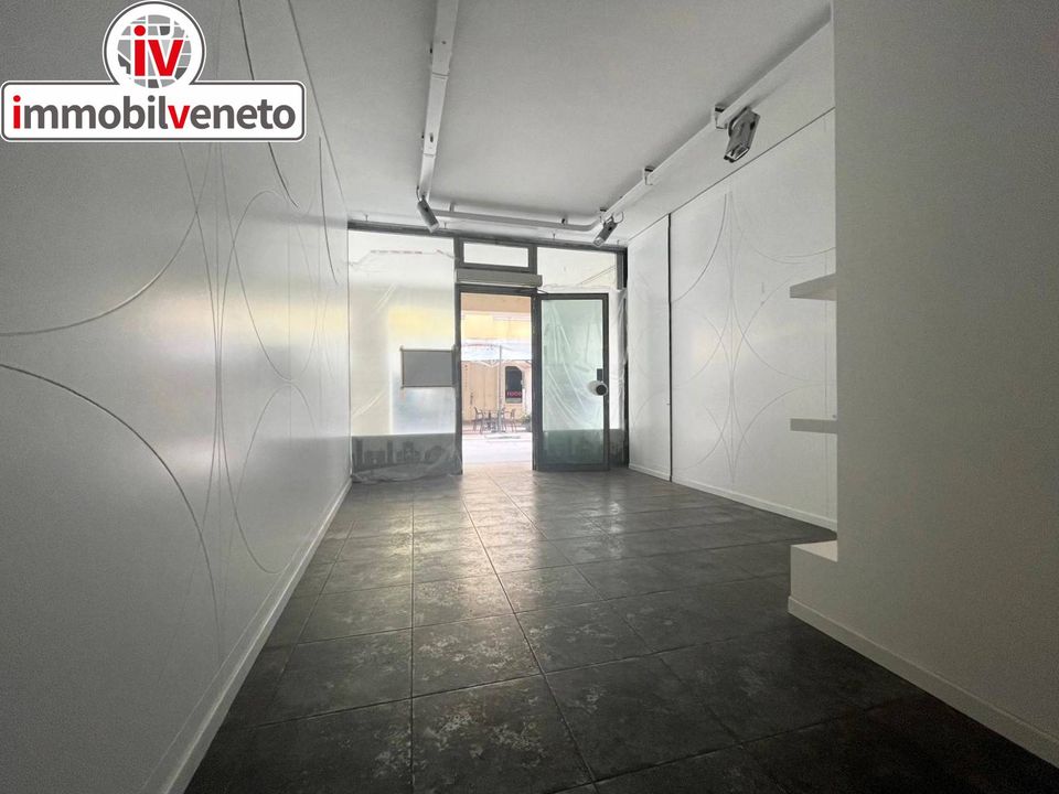 Erhvervsejendom i Lonigo, Vicenza - foto 5