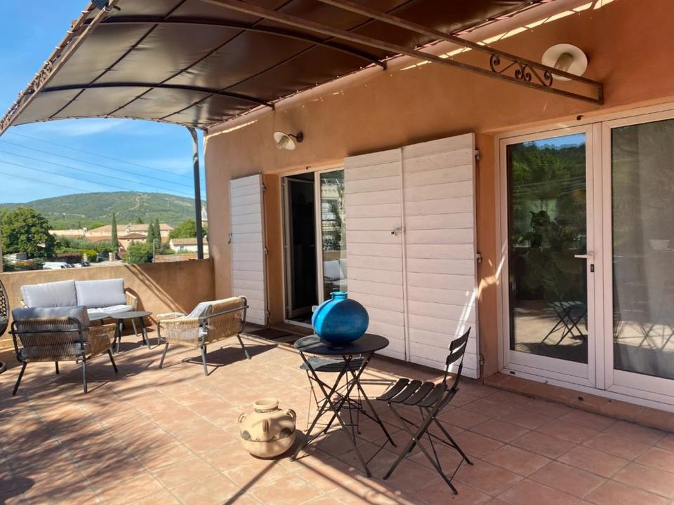 Villa a Le Puy-Sainte-Reparade, Bouches-du-Rhone - foto 1