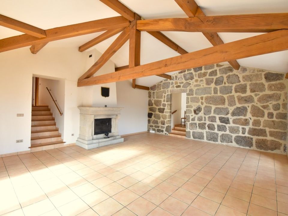 Landejendom i Saint-Agrève, Ardeche - foto 1