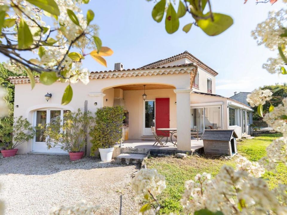 Villa i Pernes-les-Fontaines, Vaucluse - bilde 1