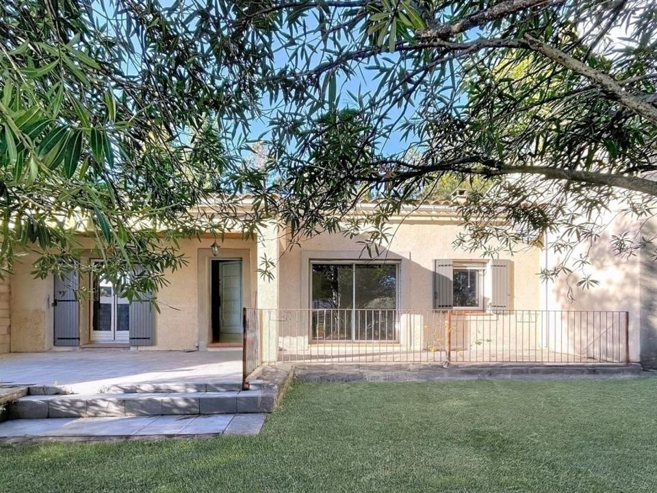 Villa i Entraigues-sur-la-Sorgue, Vaucluse - foto 1