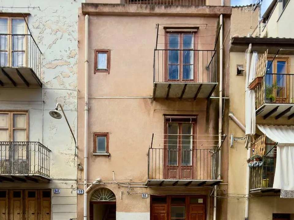 Byhus i Castelbuono, Palermo - foto 1