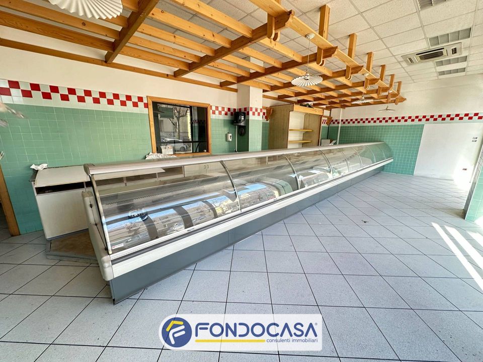 Erhvervsejendom i Ascoli Piceno, Ascoli Piceno - foto 1