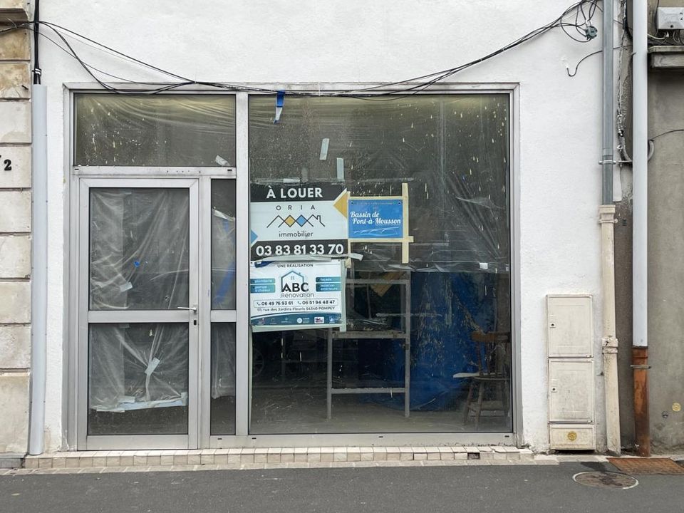 Erhvervsejendom i Pont-à-Mousson, Meurthe-et-Moselle - foto 1
