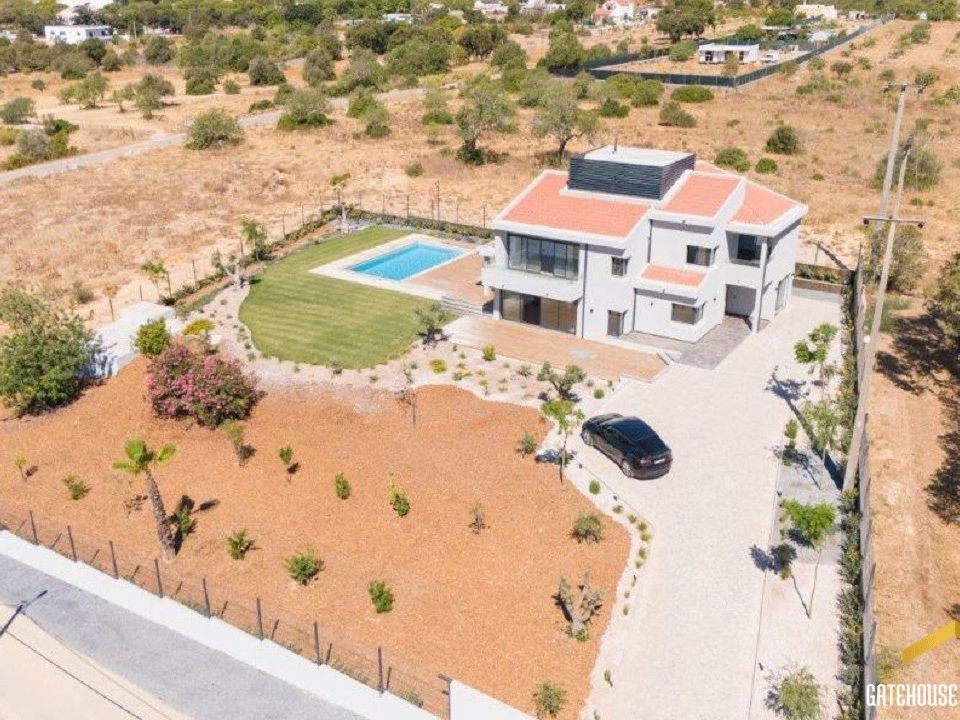Villa i Quarteira, Faro - foto 1