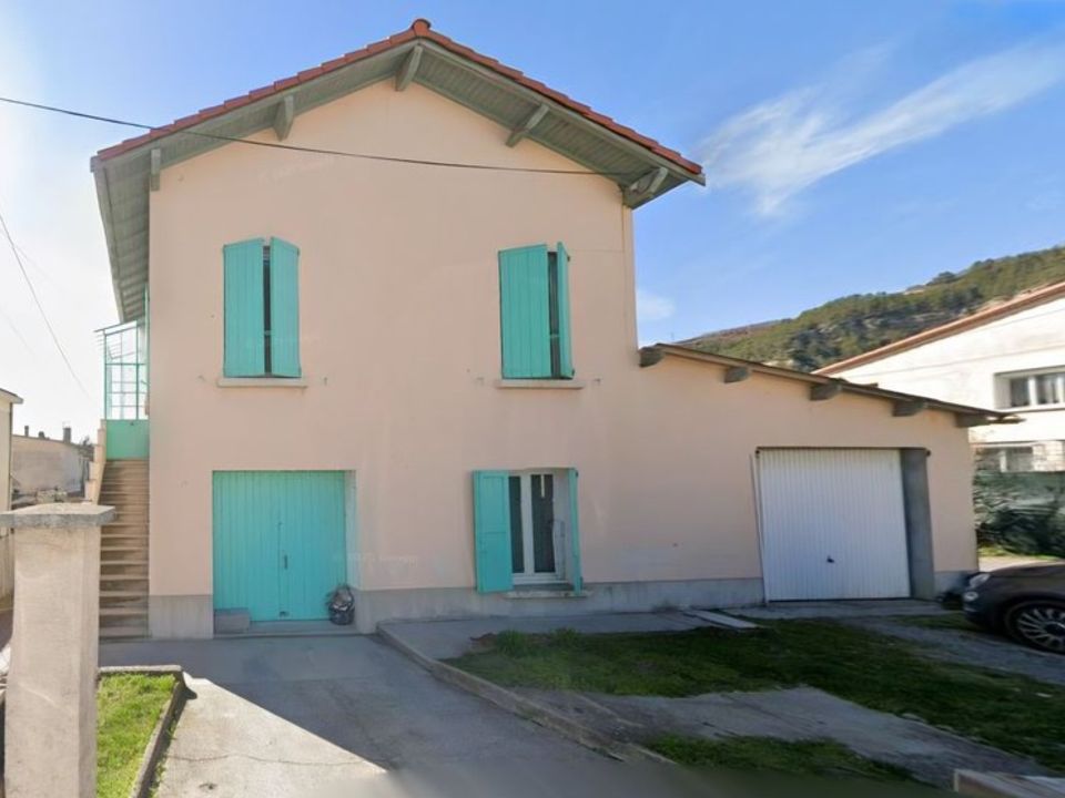Villa i Digne-les-Bains, Alpes-de-Haute-Provence - foto 1