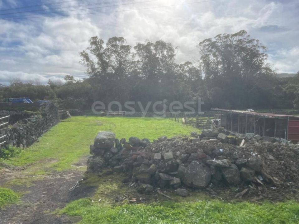Helårsgrund i Vila da Praia da Vitoria, Terceira - foto 1