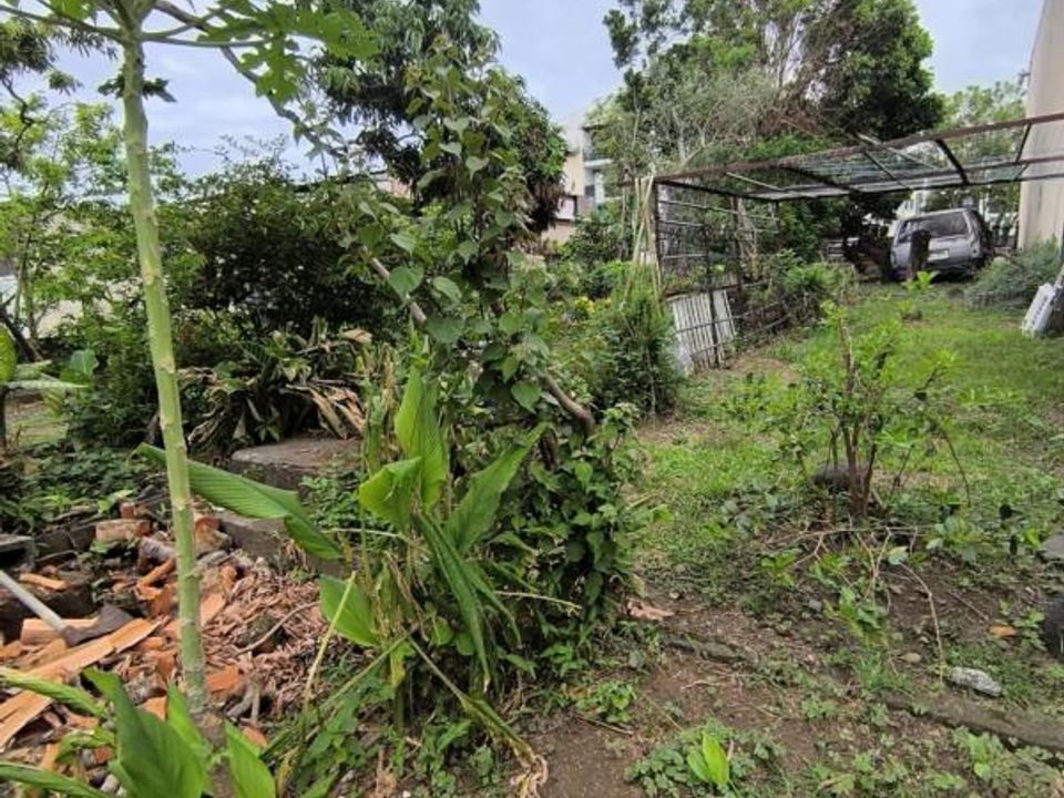 Helårsgrund i Saint-Andre, La Reunion - foto 1