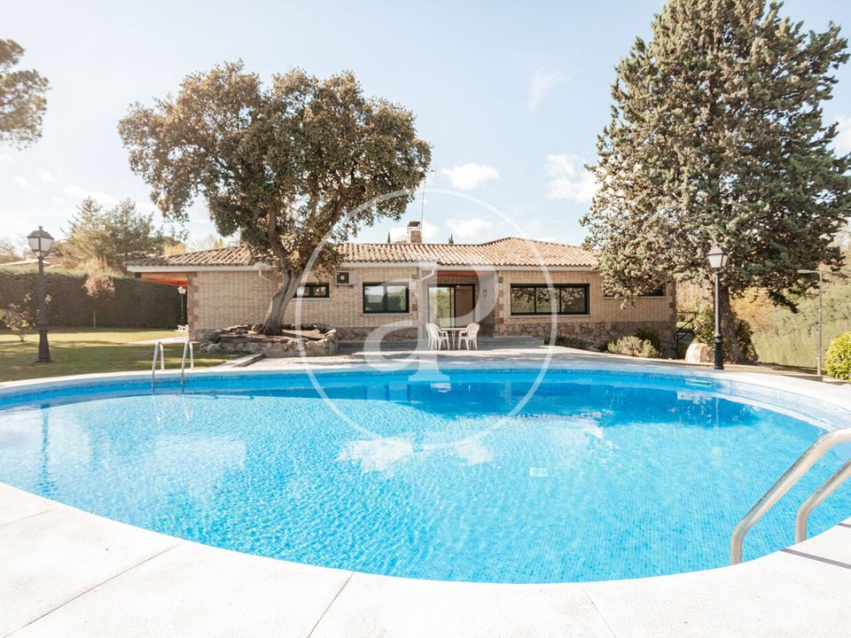 Villa i San Sebastian De Los Reyes, Madrid - foto 1