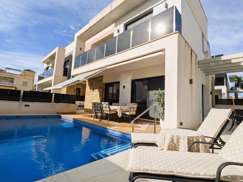 Villa i Cabo Roig, Alicante - foto 1