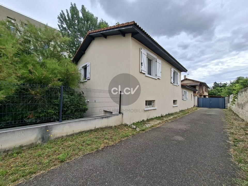 Villa i Oullins-Pierre-Benite, Rhone - foto 1