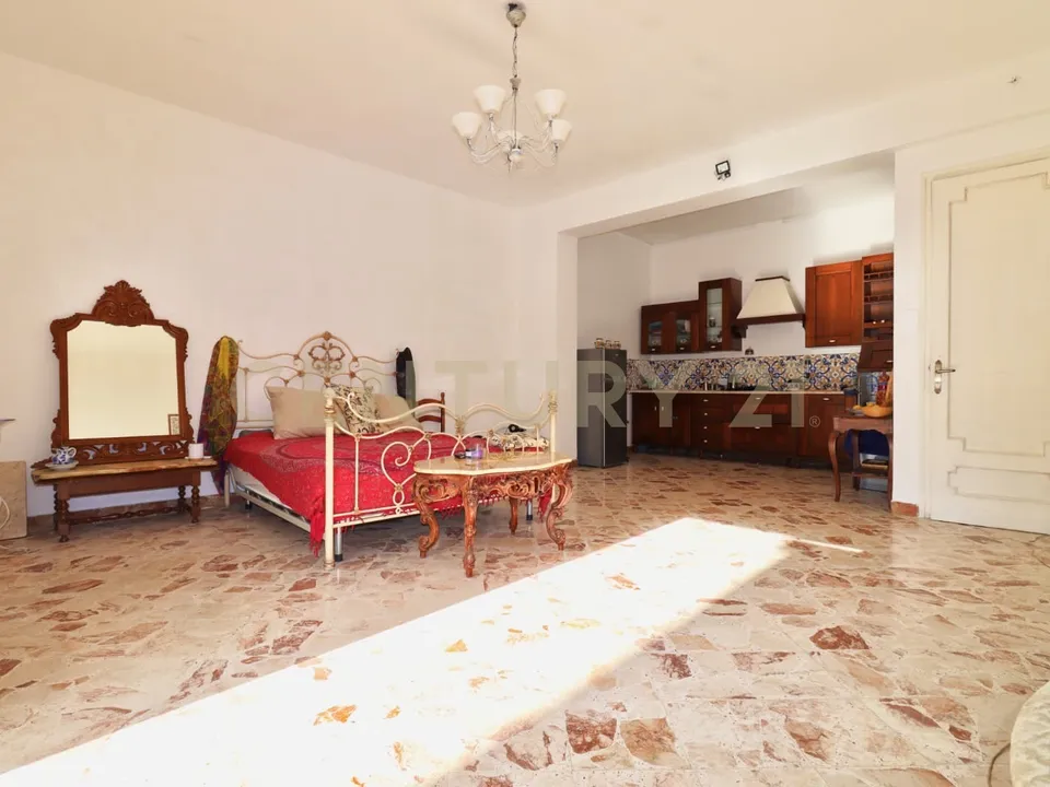 Byhus i Carini, Palermo - foto 2