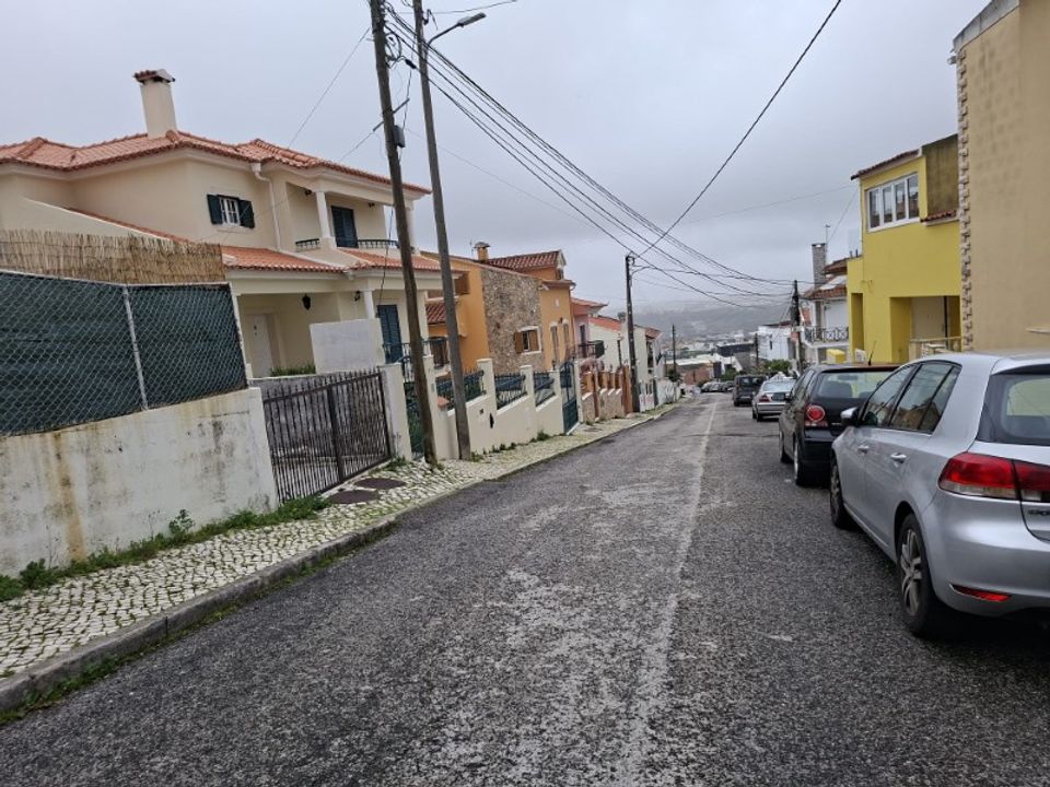 Helårsgrund i Odivelas, Lisbon - foto 1