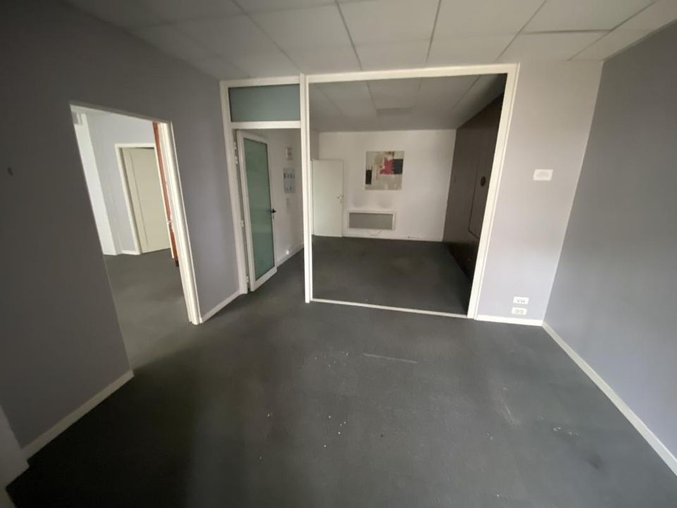 Erhvervsejendom i Calais, Pas-de-Calais - foto 2
