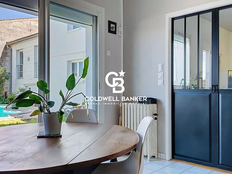 Villa i Saintes, Charente-Maritime - foto 1