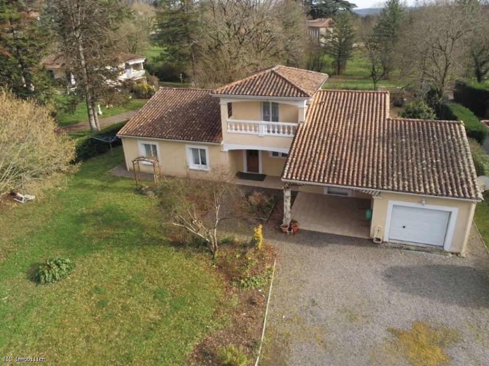 Villa i Confolens, Charente - foto 1
