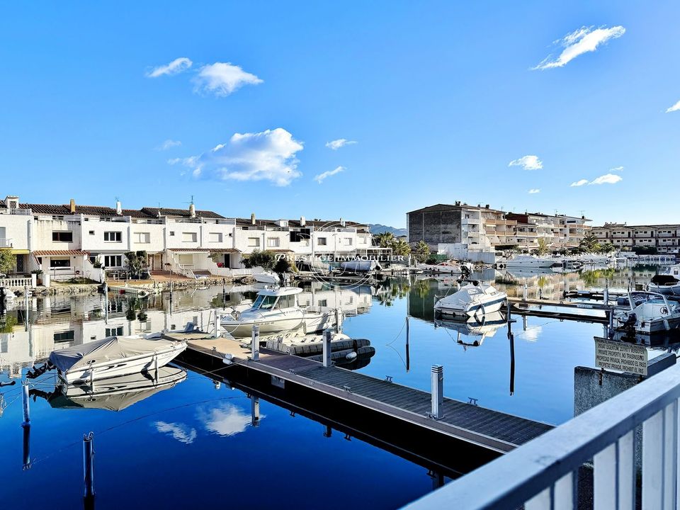 Lejlighed i Empuriabrava, Gerona - foto 2