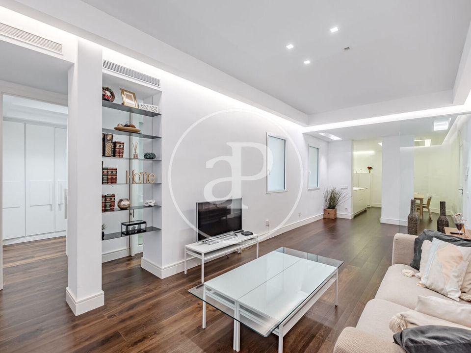 Apartment in Madrid, Madrid - photo 2