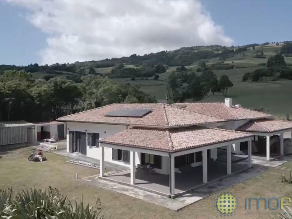 Byhus i Horta, Faial - foto 1