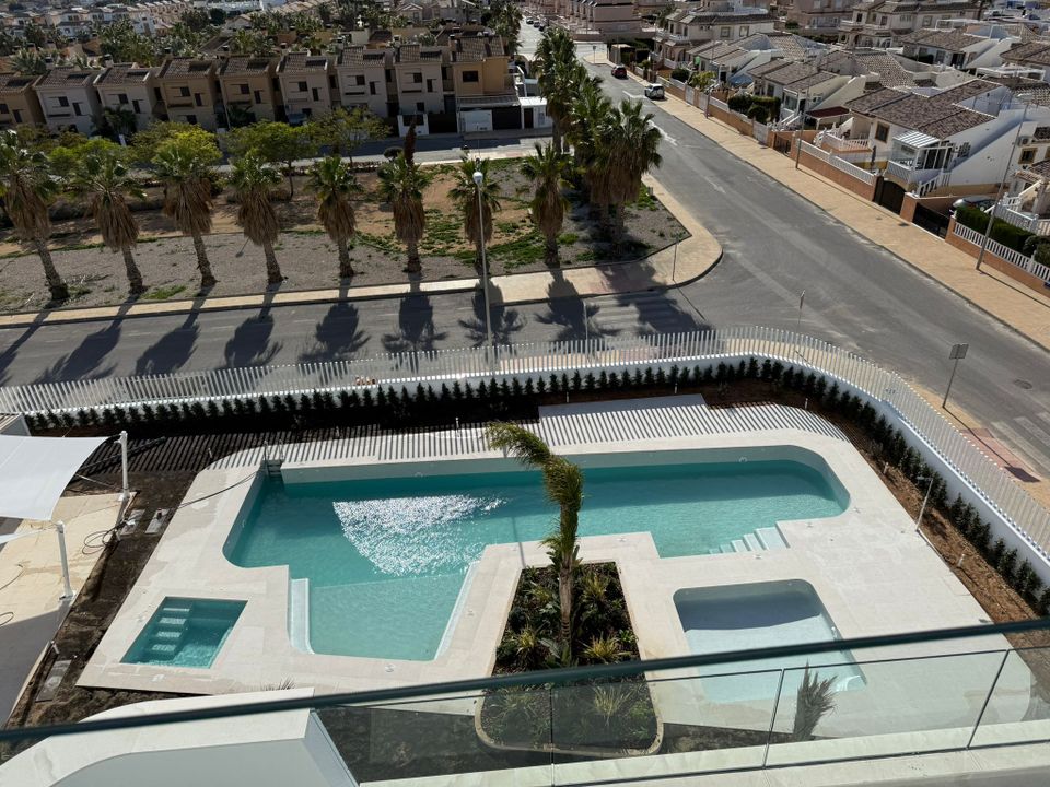 Lejlighed i Cabo Roig, Alicante - foto 2