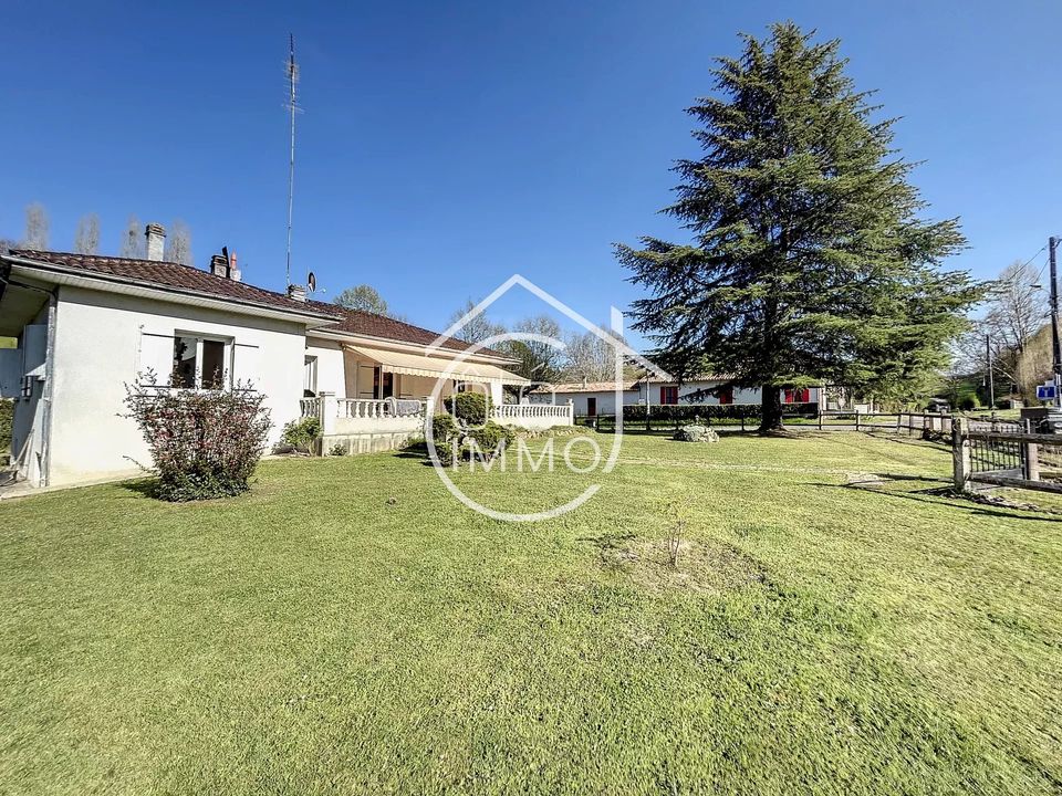 Villa i Saint-Andre-et-Appelles, Gironde - foto 1