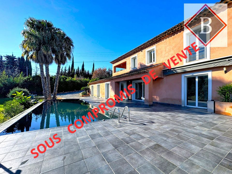 Villa i Cagnes-sur-Mer, Alpes-Maritimes - foto 1