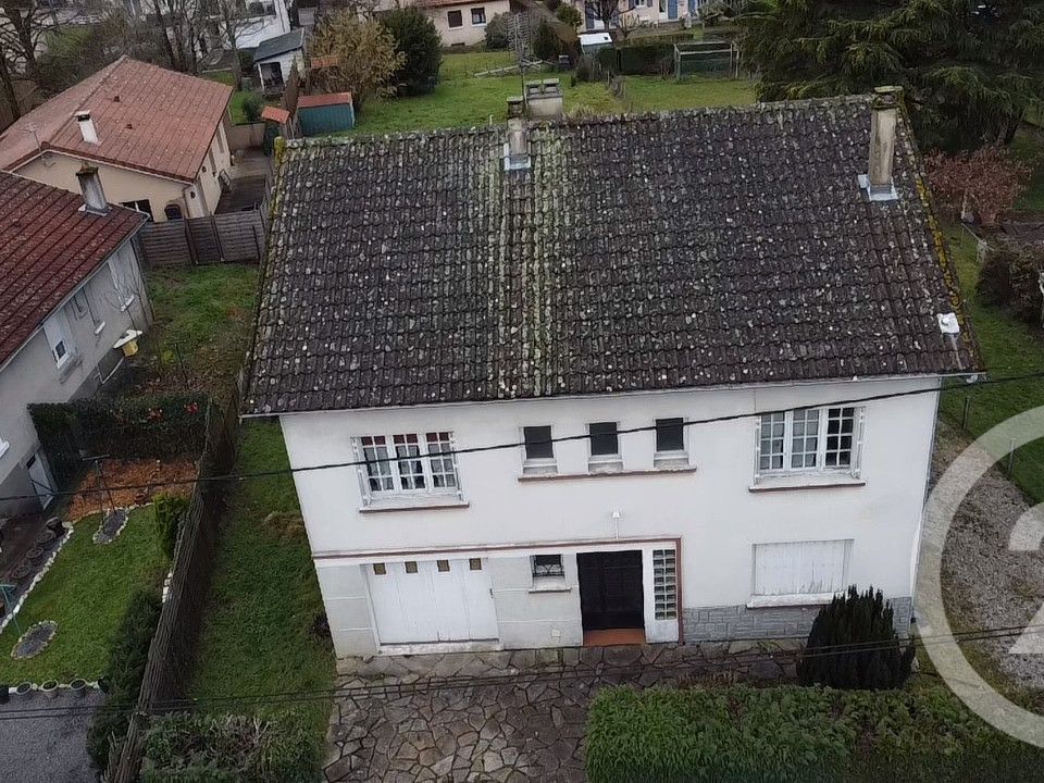 Villa i Saint-Junien, Haute-Vienne - foto 1