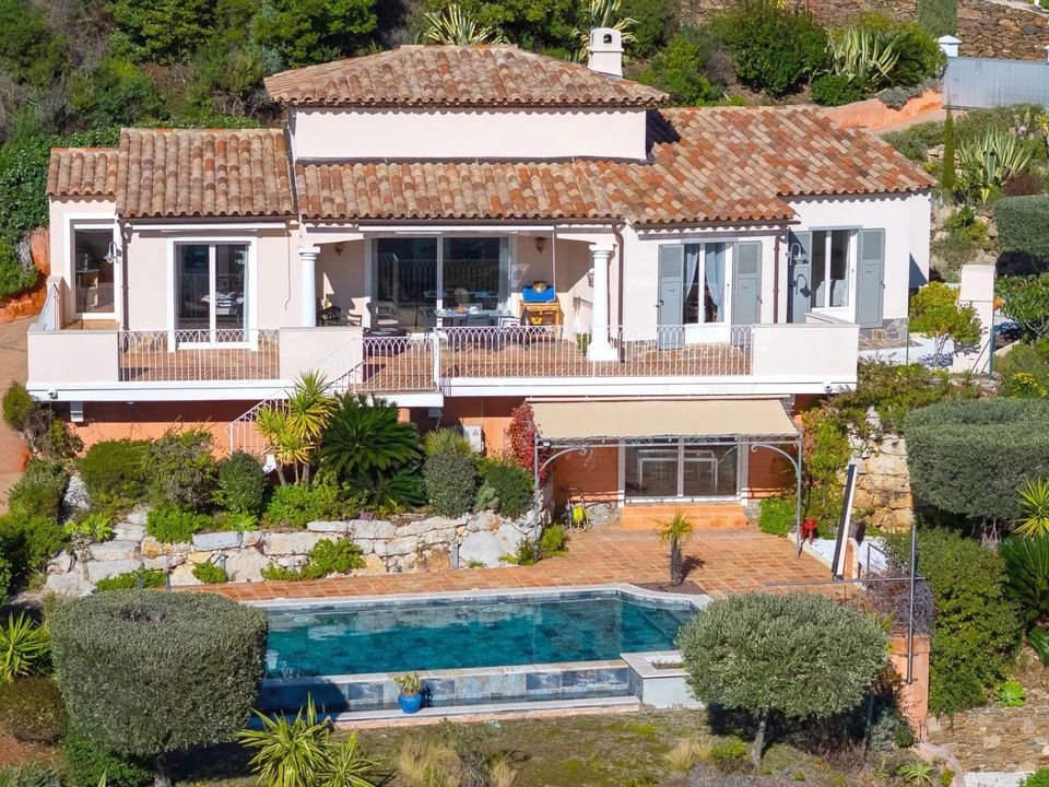 Villa i Cavalaire-sur-Mer, Var - foto 1