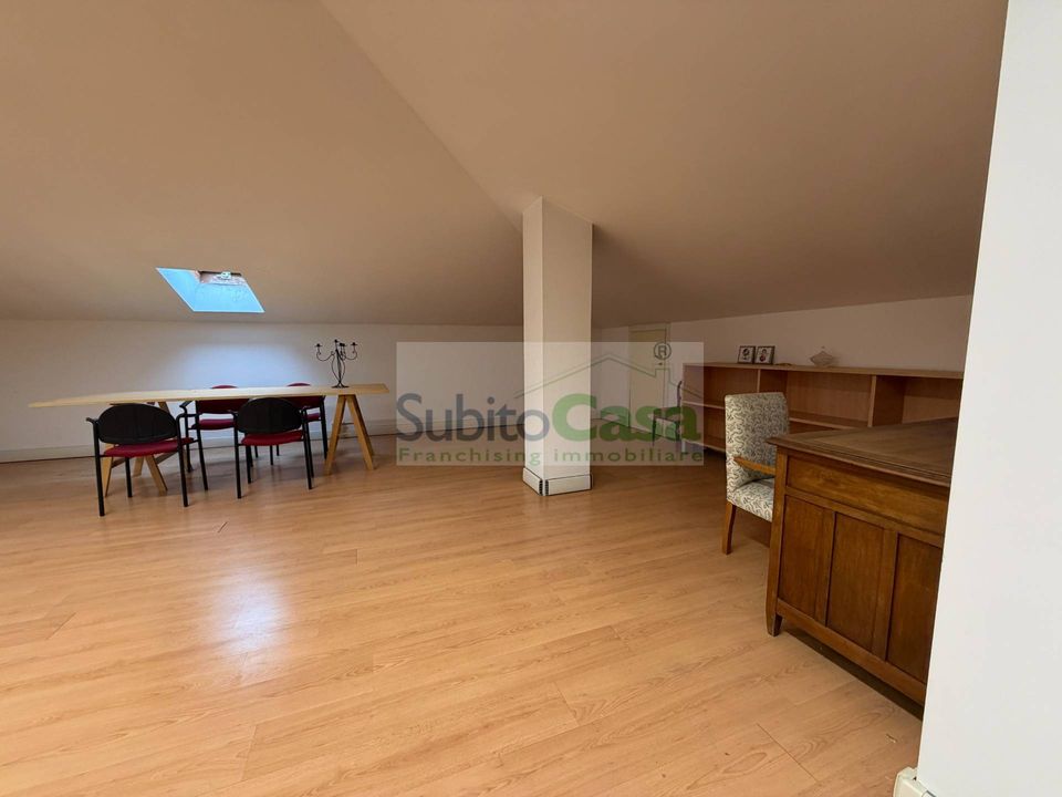L'establiment comercial a Spoltore, Pescara - foto 5