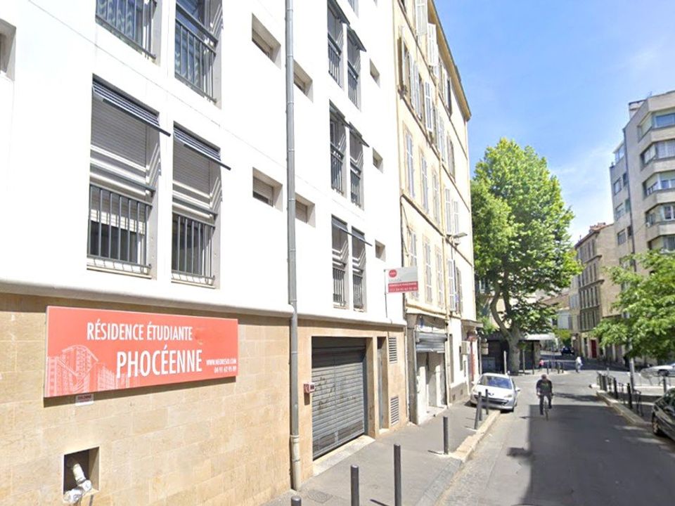 Erhvervsejendom i Marseille, Bouches-du-Rhone - foto 1