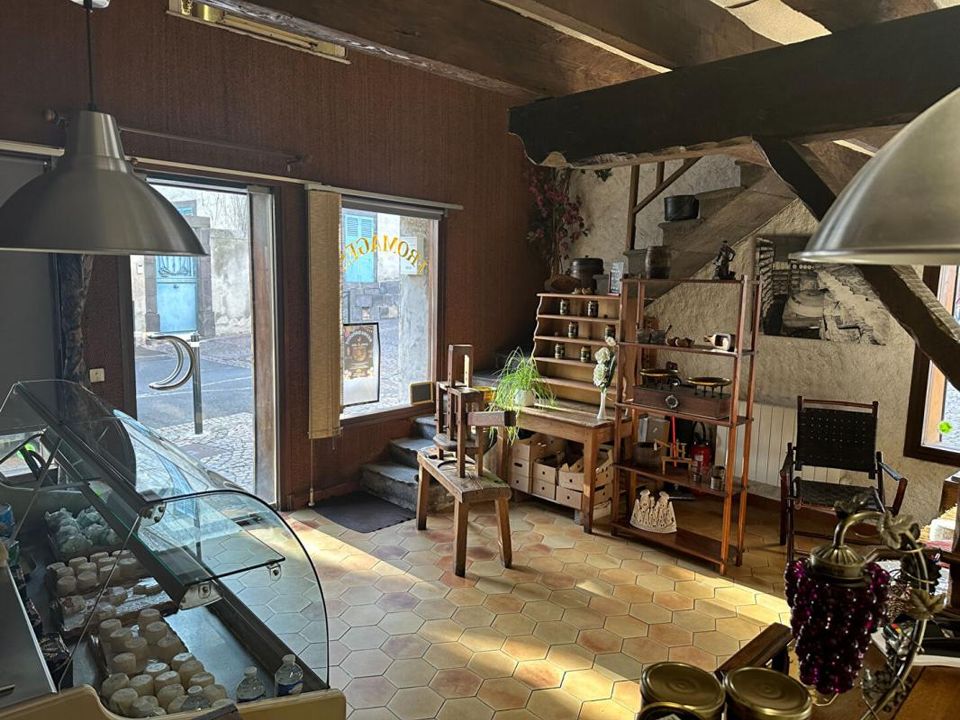Erhvervsejendom i Gerzat, Puy-de-Dome - foto 1