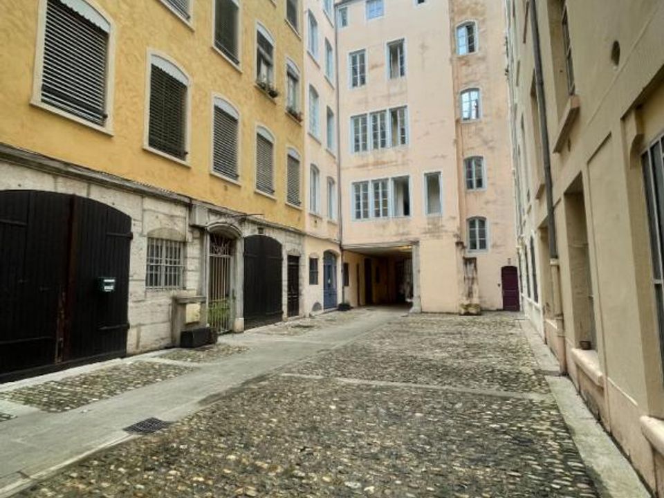 Erhvervsejendom i Lyon, Rhone - foto 1