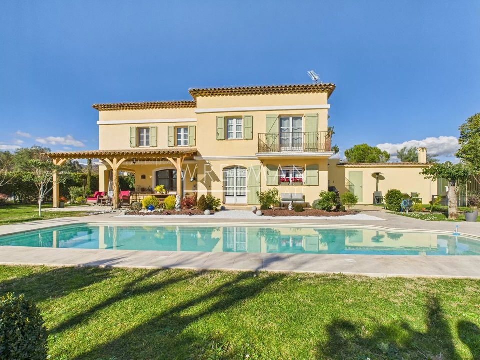 Villa i Valbonne, Alpes-Maritimes - foto 1