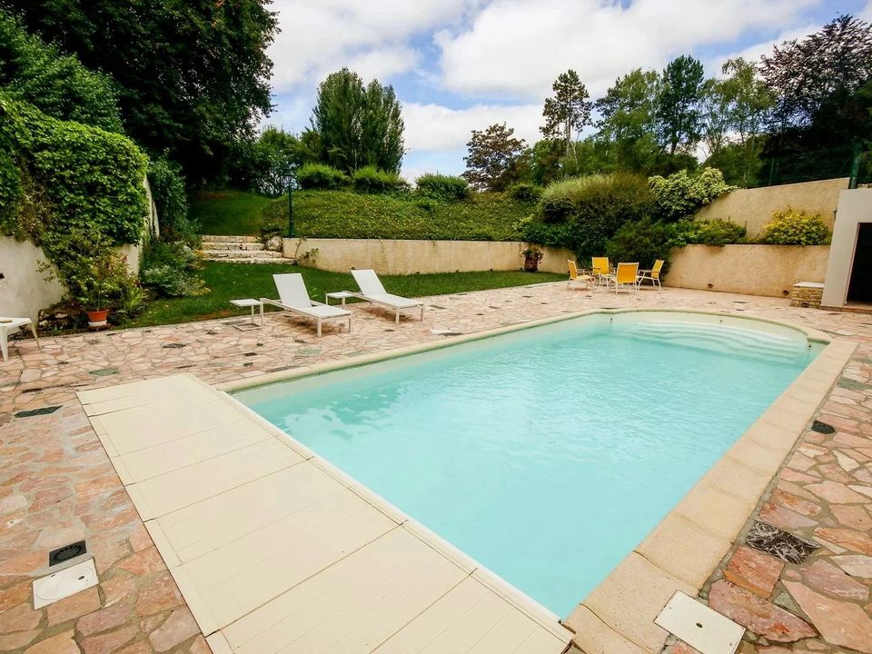 Erhvervsejendom i Barbezieux-Saint-Hilaire, Charente - foto 2