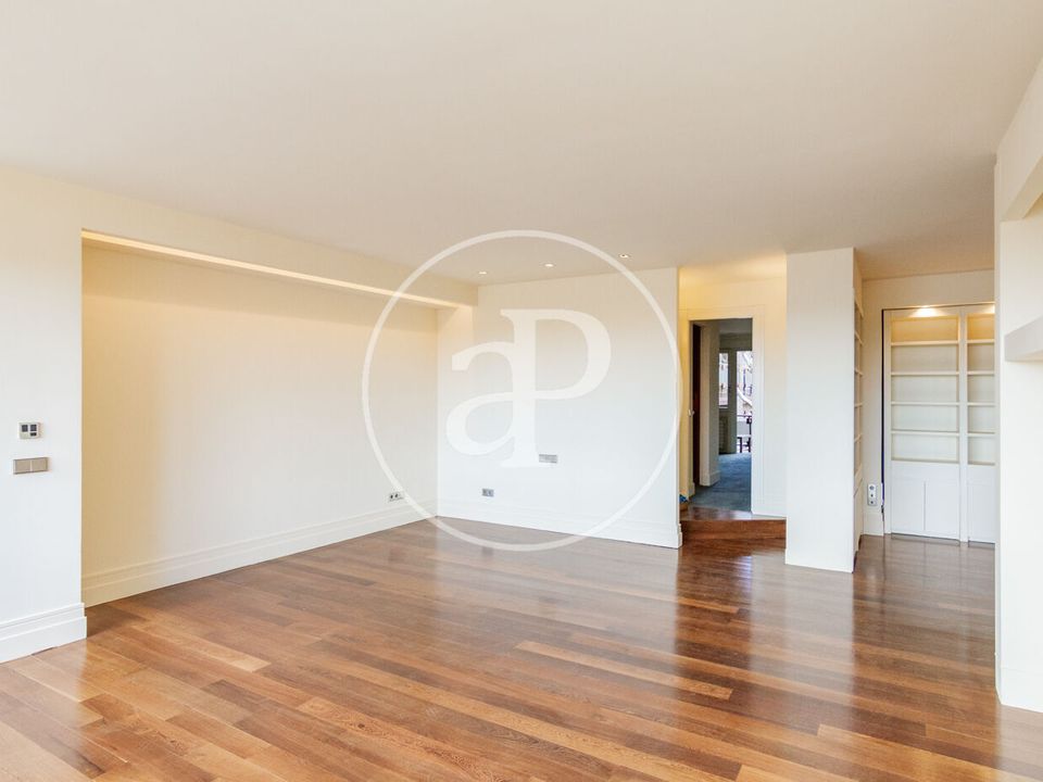 Apartment in Madrid, Madrid - photo 5