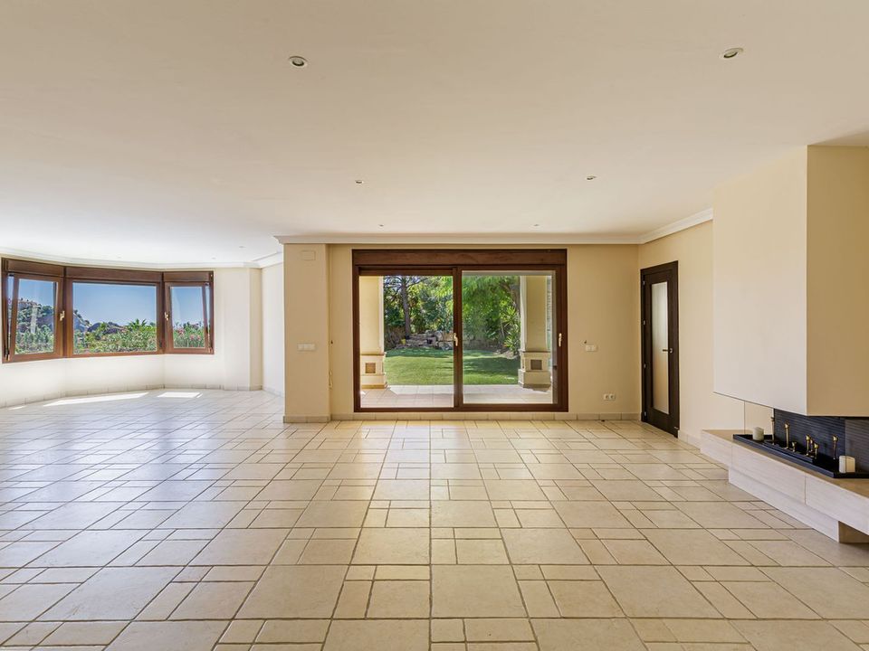 Villa in Los Arqueros, Malaga - foto 5