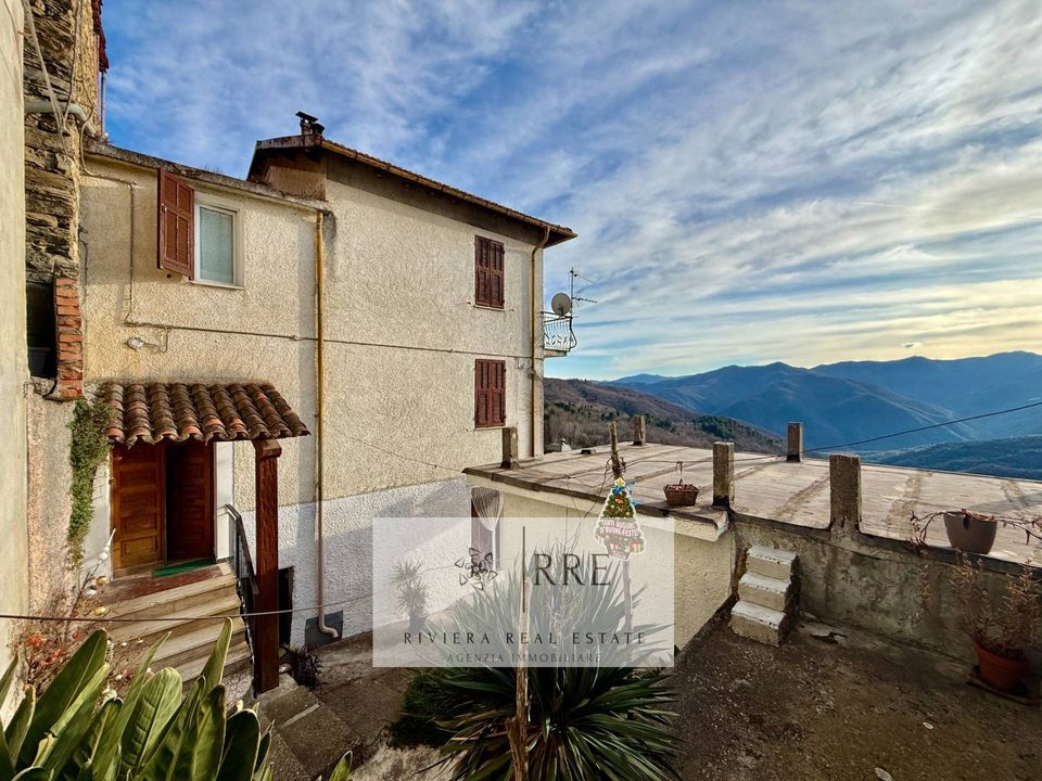 Villa i Aquila d'Arroscia, Imperia - foto 1