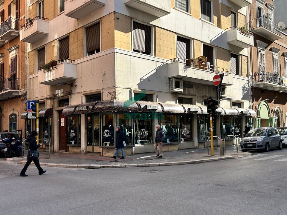 Erhvervsejendom i Bari, Bari - foto 4