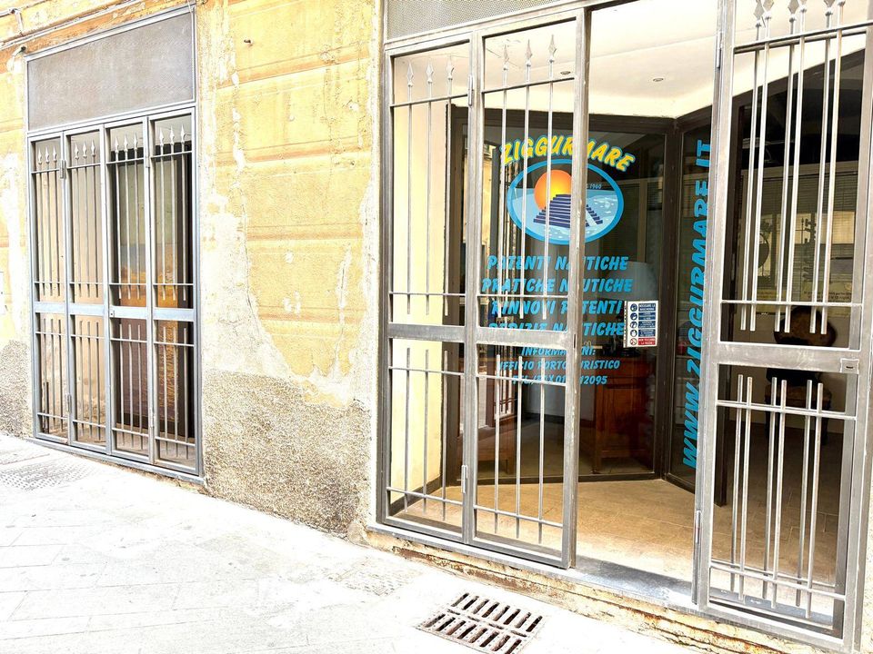 Erhvervsejendom i Savona, Savona - foto 2