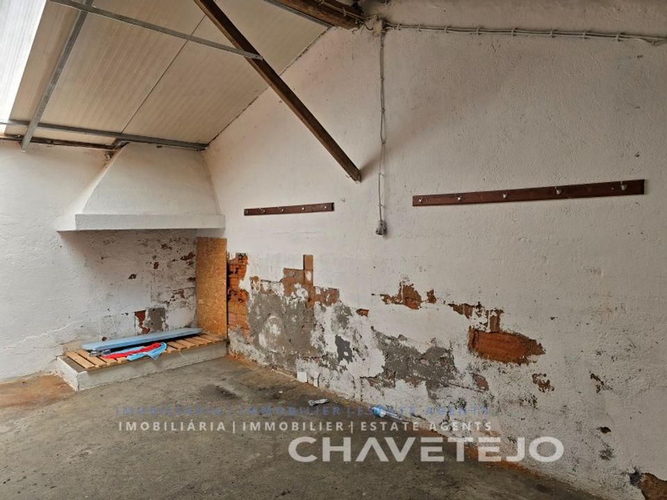 Commercial property in Tomar, Santarem - photo 3