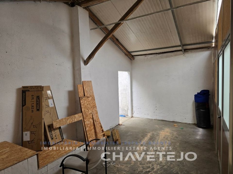 Commercial property in Tomar, Santarem - photo 4