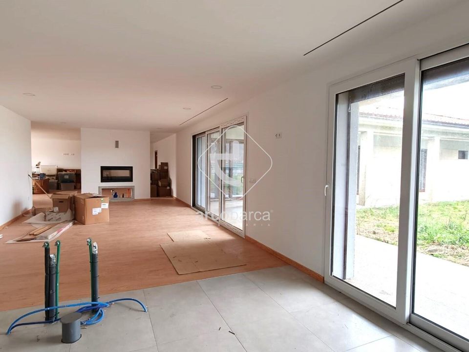 Byhus i Arcos de Valdevez, Viana do Castelo - foto 1