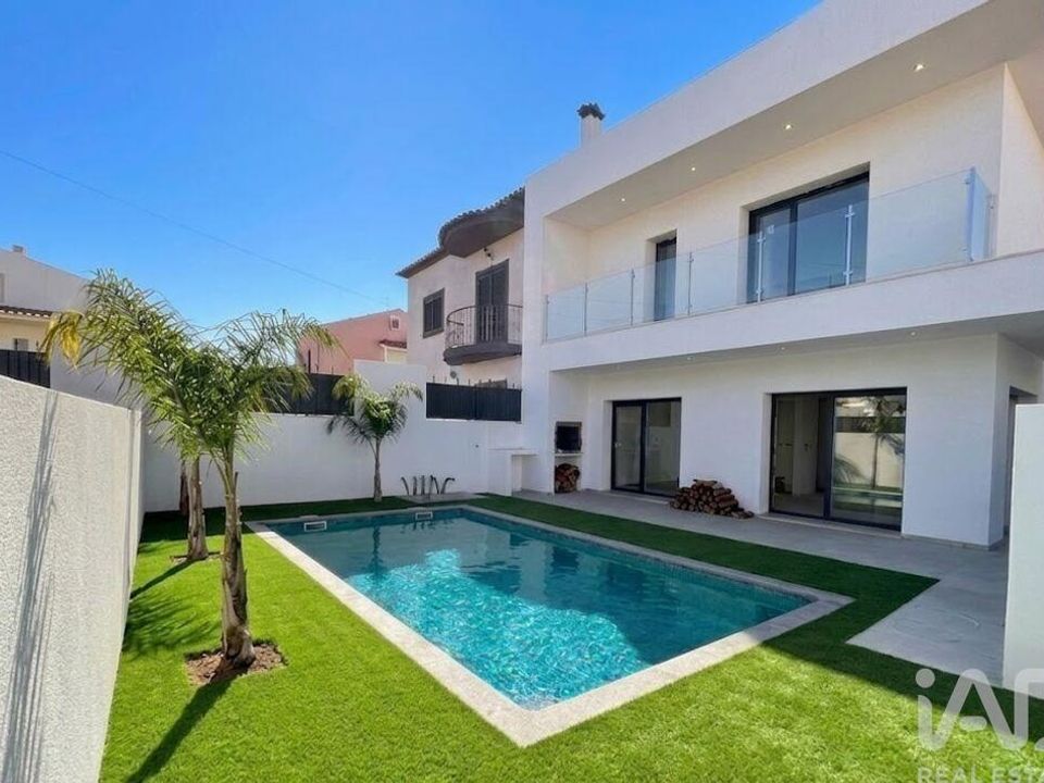 Byhus i Seixal, Setubal - foto 1