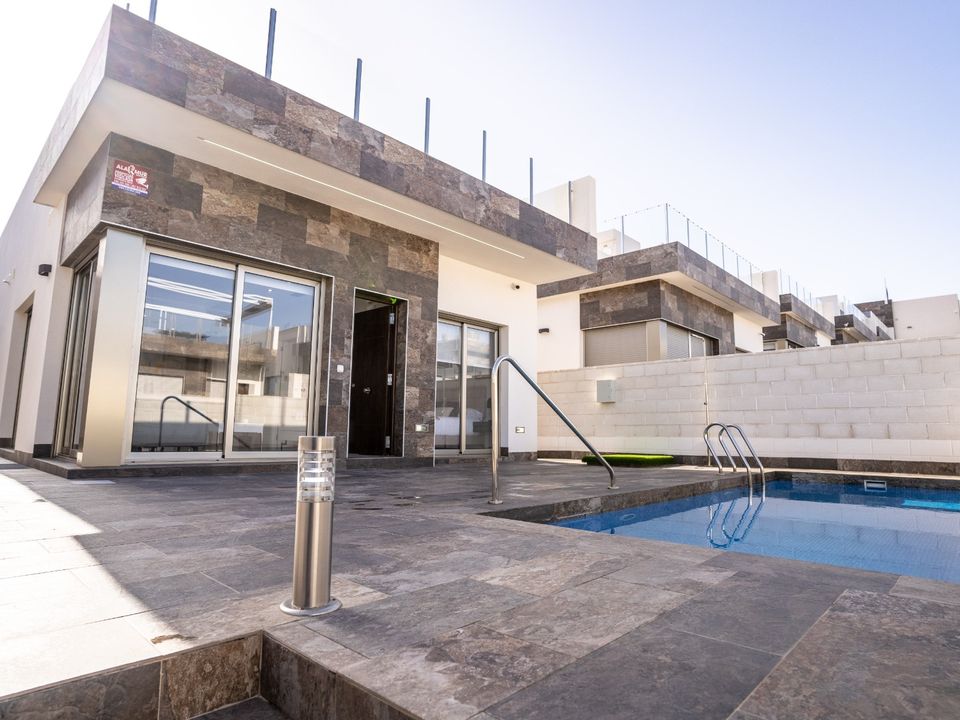 Villa i Villamartin, Alicante - foto 1