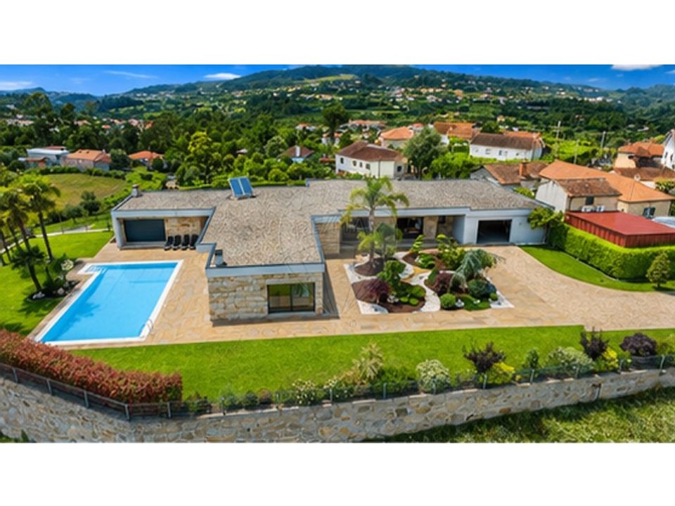 Villa i Arcos de Valdevez, Viana do Castelo - foto 1