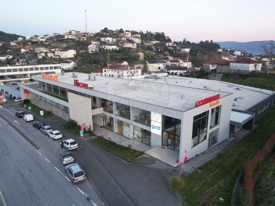 Erhvervsejendom i Cabeceiras de Basto, Braga - foto 1