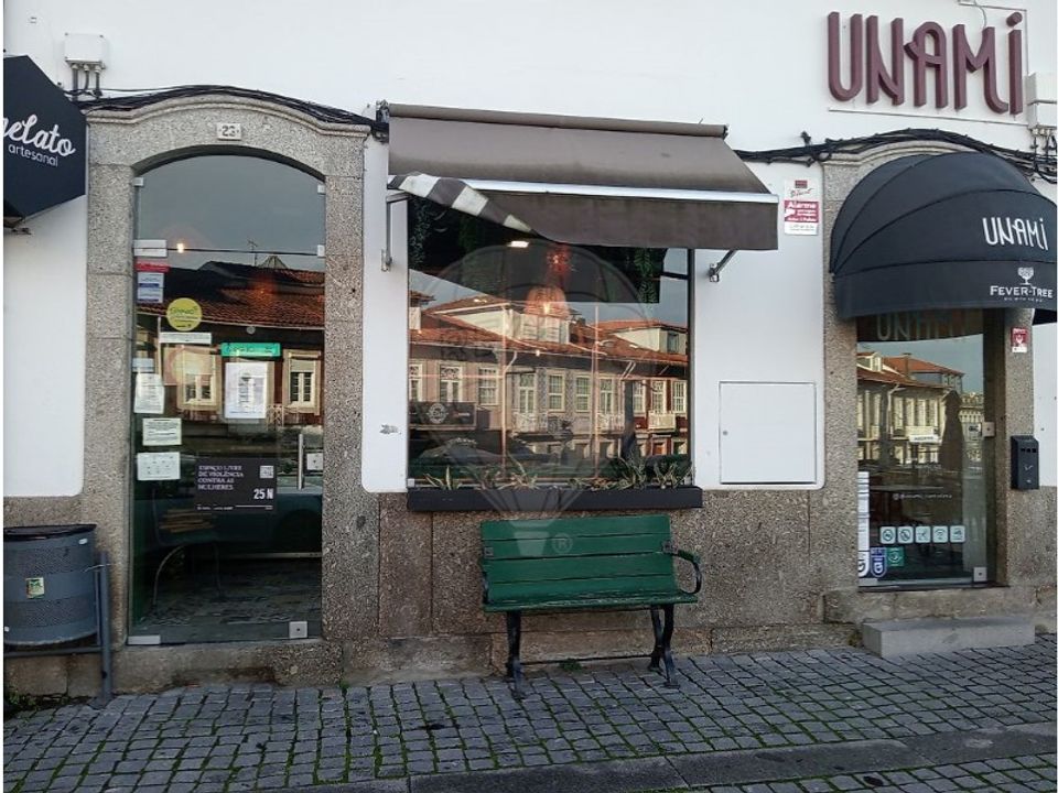 Erhvervsejendom i Santo Tirso, Porto - foto 1