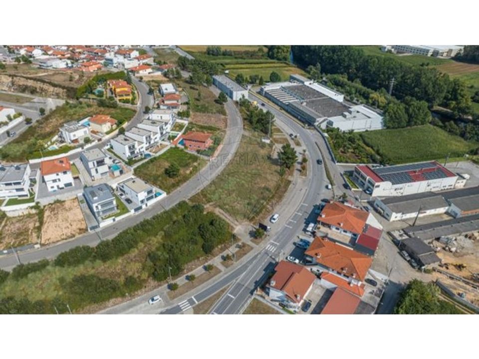 Helårsgrund i Ribeirao, Braga - foto 2